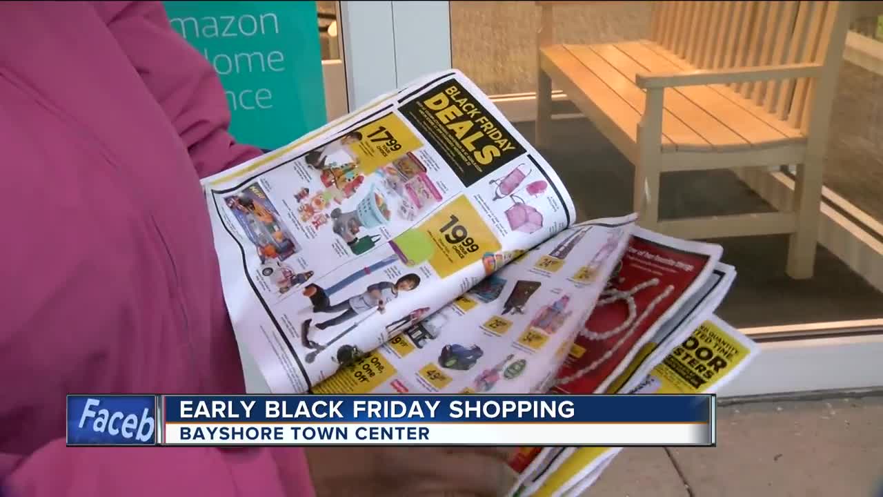 Bargain hunters flock to Kohl's on Thanksgiving for early deals