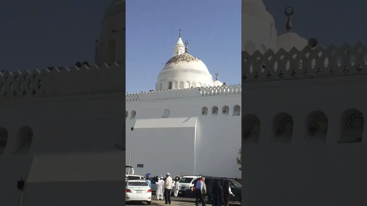 Qiblatain Mosque: Among the three earliest mosques along with Quba Mosque and Al-Masjid Al-Nabawi.