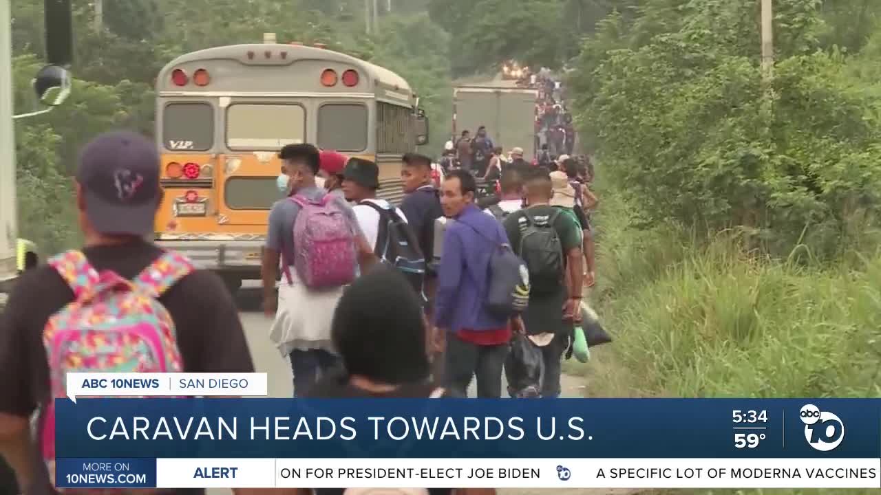 Migrant caravan departs for U.S., clash with Central American forces