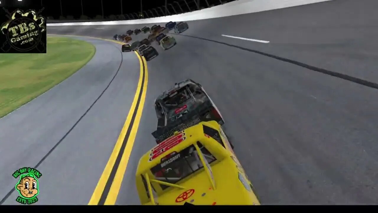 @dauntlesstea Toyota Tundra making it through Unscathed at Daytona . #bedauntless #iracing