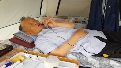 ★불법선거 단식투쟁 15일째! '문재인이가 죽지않으면 내가 죽겠다!' [태평TV] 180627 수 [태극기 인터뷰] 국가원로회 장경순 의장 (97세) 대리 김정태 비서실장(77세)
