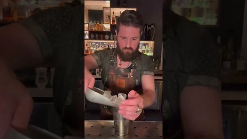 Tropical Cocktail #shortvideo #cocktails #bartender