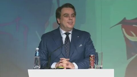 Асен Василев Трябва да поразчистим още в България