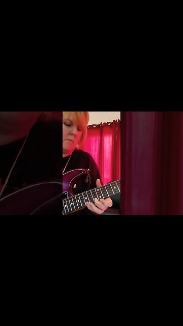 Bluesy jazz guitar solo by female lead guitarist Cari Dell❤😎😍