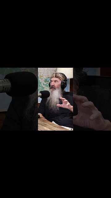 Phil & Jase Robertson Admit to Sneaking Ripe Apples Off the Neighbor's Tree