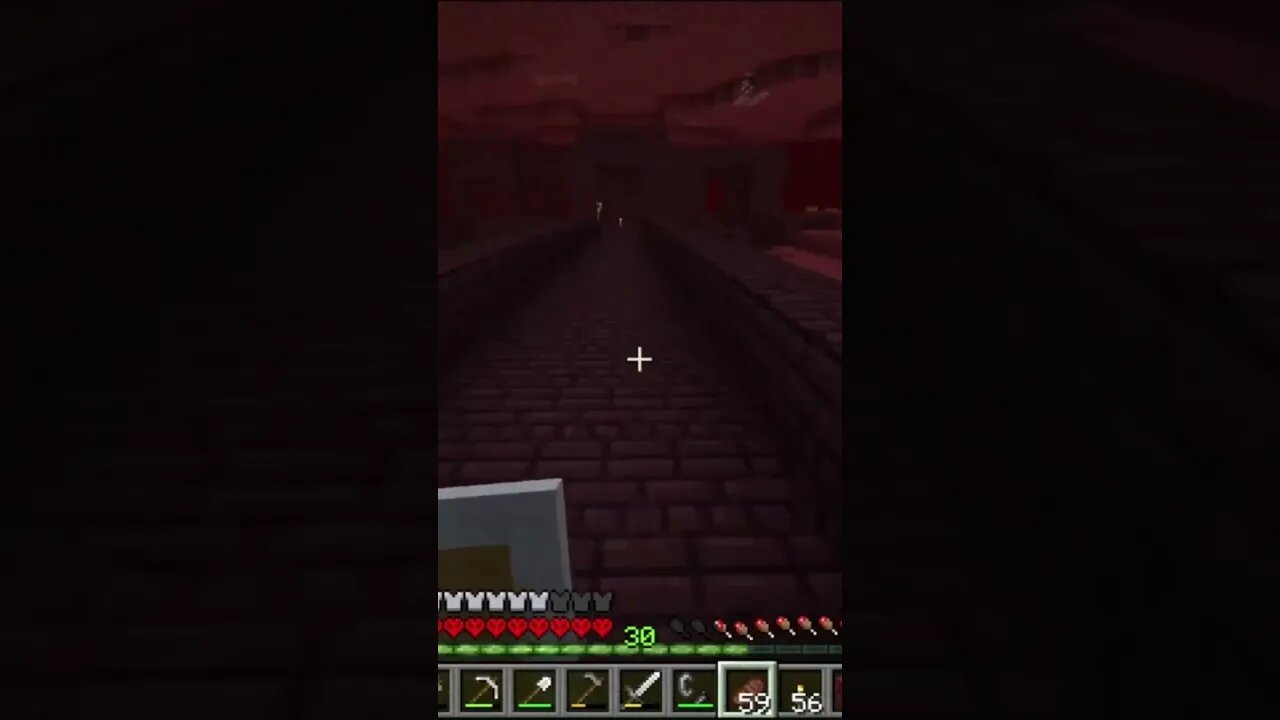 GeT tHe HeCk OuT #minecraftfunnymoments #minecrafthardcormode #minecraftsurvival #minecraftshorts