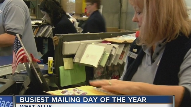 Long lines form on busiest mailing day of year
