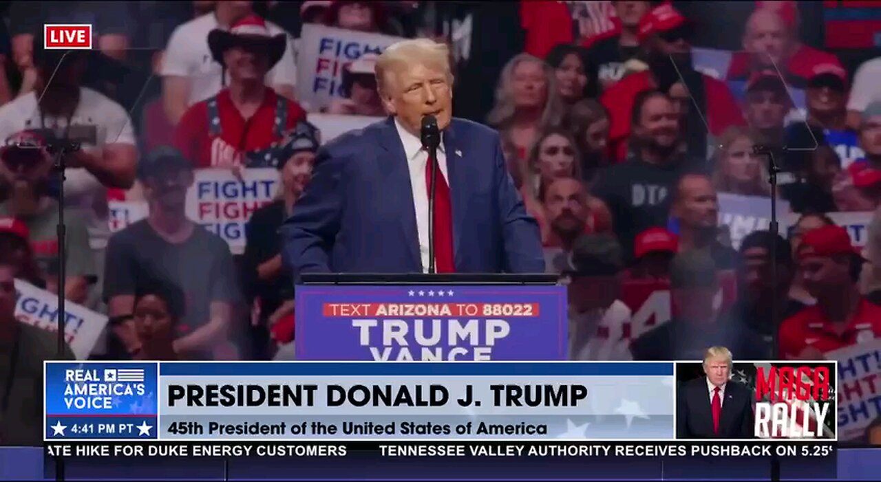 POWERFUL MOMENT! WATCH as President Trump calls RFK to the stage, and the crowd lights up instantly!