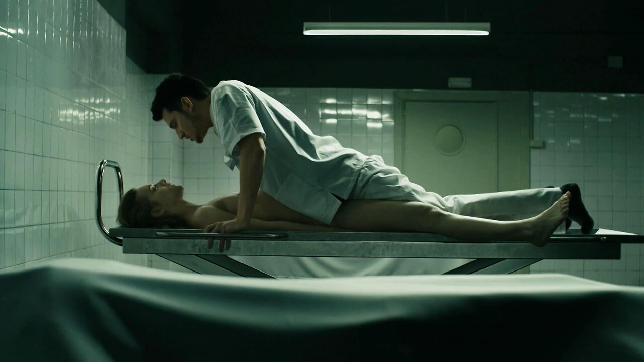 Young Men Sneak Into Hospital To Sleep With The Corpse Of Famous Actress, But She Wakes Up..