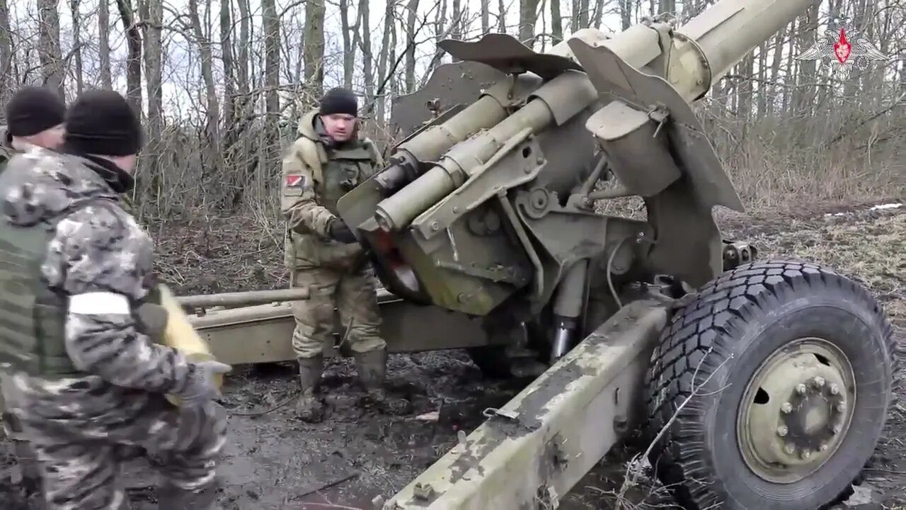 MoD Russia: Brothers-in-arms: 152 mm D-20 howitzers of Western Military District in combat action