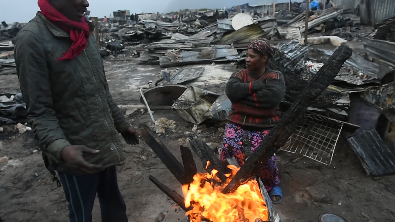 Mayor Plato pays tribute to fire victims of Masiphumelele in Cape Town (ABJ)