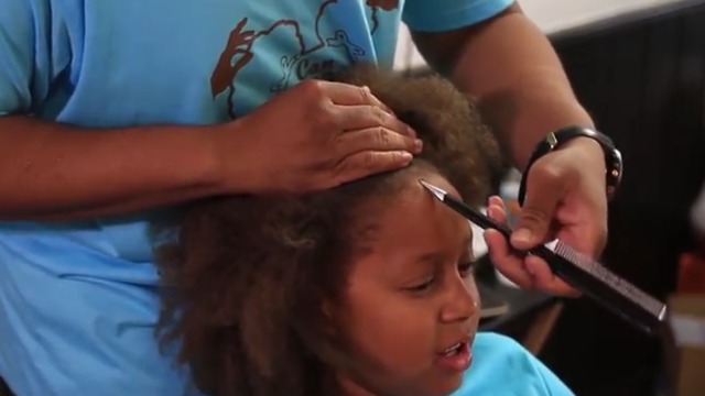 After Learning How to Do His Daughter's Hair, He Decided to Take His Talents to the People