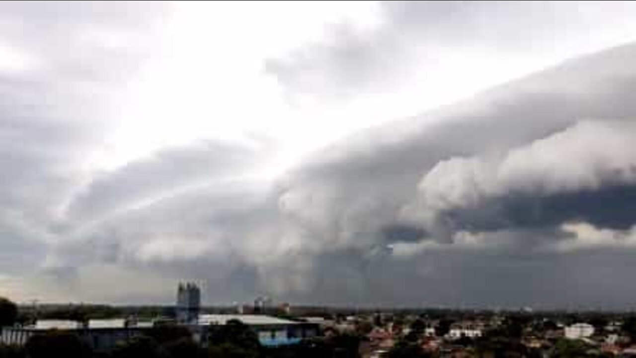 Mystisk gigantsky sett i Sydney