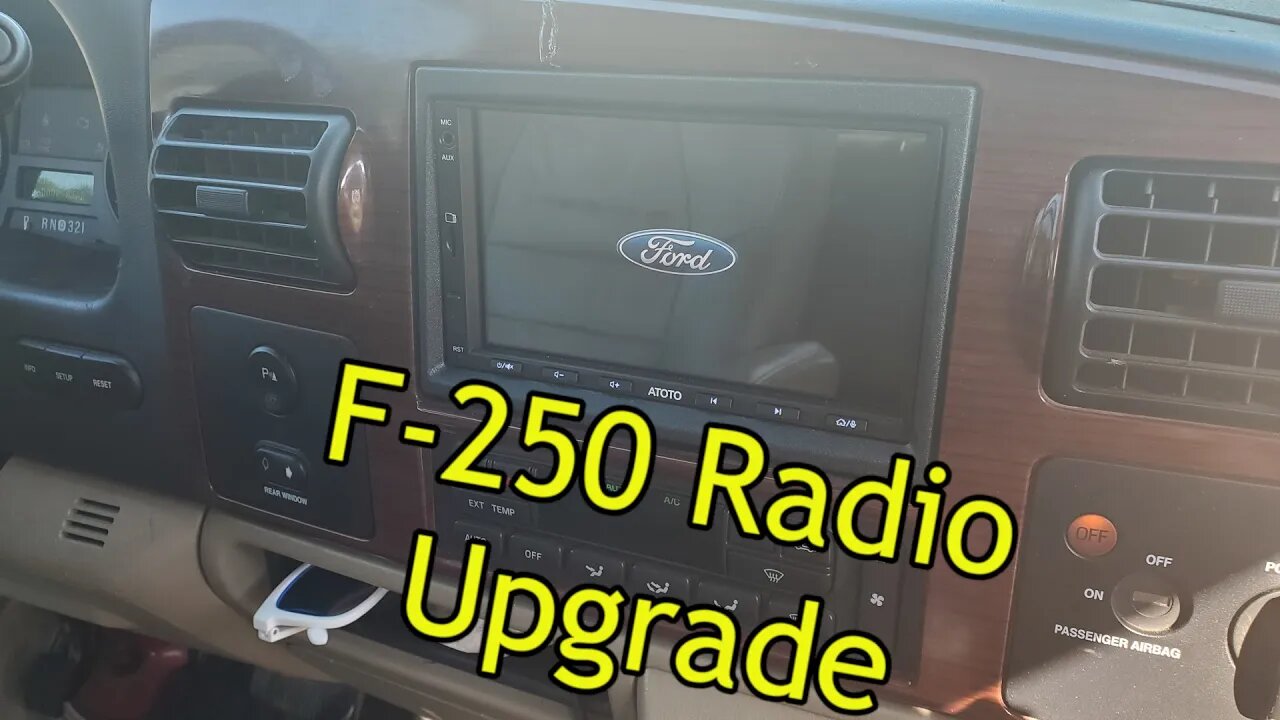 2005 F2250 Replacing the Radio and Replacing Cup Holders