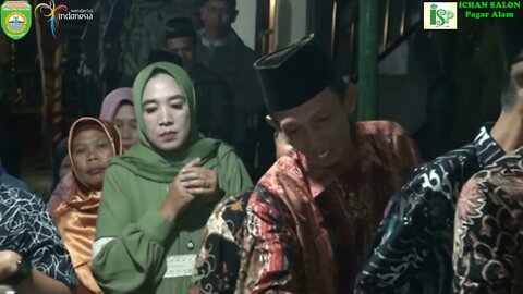 ACARA TERAKHIR PADA SUATU PESTA PERNIKAHAN MAKAN BERSAMA di Desa Karang Endah Kota Agung Lahat