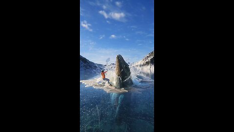 Skating Women , and attack crocodile 😲🐊