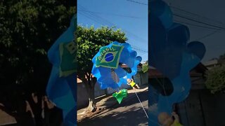 Pipa Paraquedinha com boneco e bandeira do Brasil #shorts