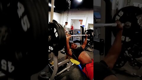 Light incline bench to keep the juices flowing 👑