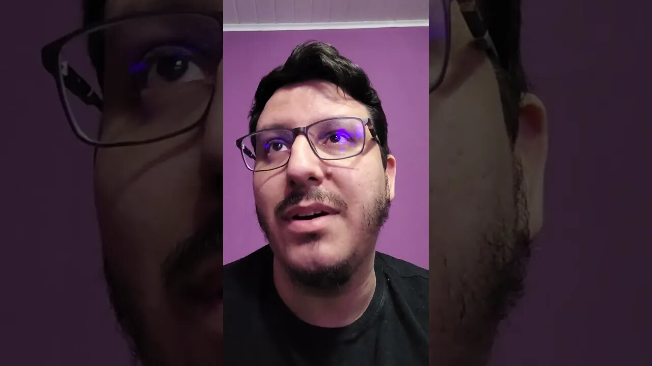 Pare tudo!! E vc só faz Live ou também trabalha? 👀