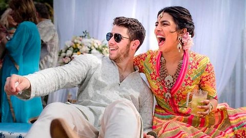 Nick Jonas Shares Selfie With Priyanka Chopra On Instagram