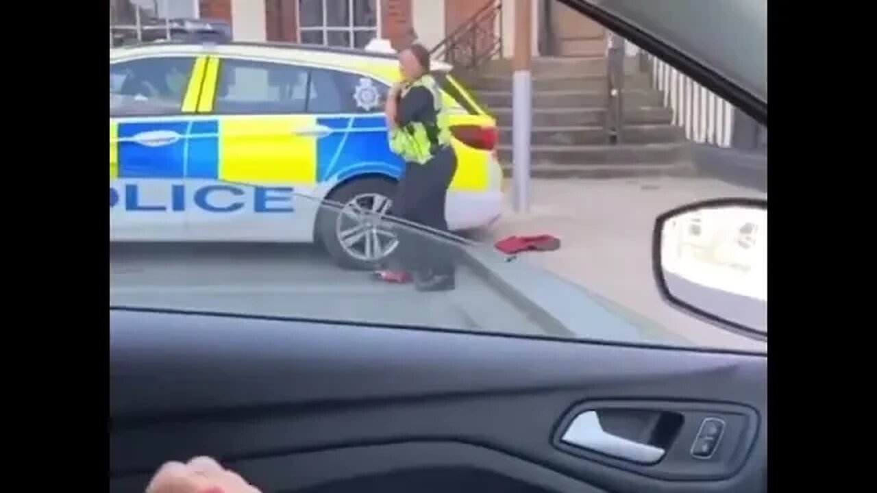 Pump It Up ⬆️😂👮♀️ #Funny #Police