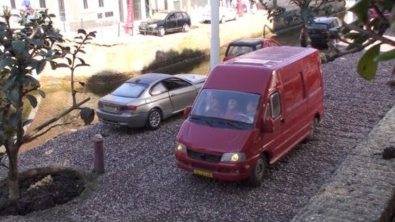 Selfdriving car at Madurodam Holland (DC Faller Car System)