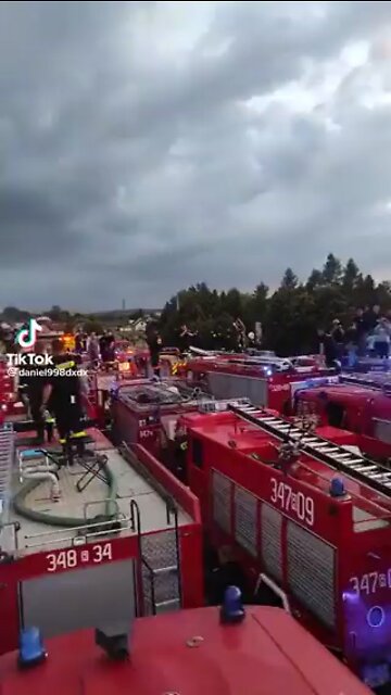 🚨 #BREAKING: Netherlands 🇳🇱 fire fighters join the farmers protests.