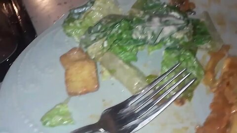 Merry Christmas eve Costco lasagna with garlic bread & ceasar salad 🎁🎄