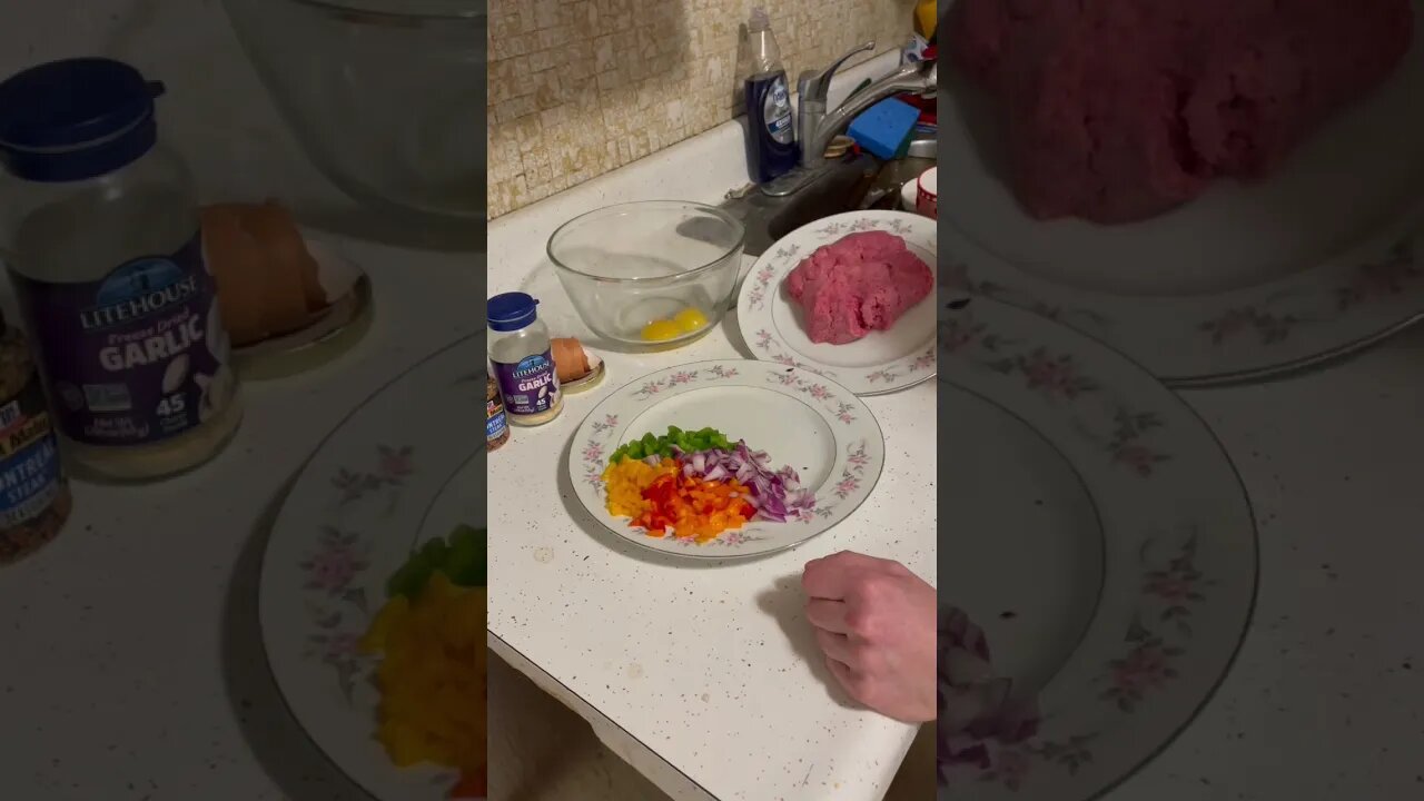 Meatloaf balls n spaghetti.