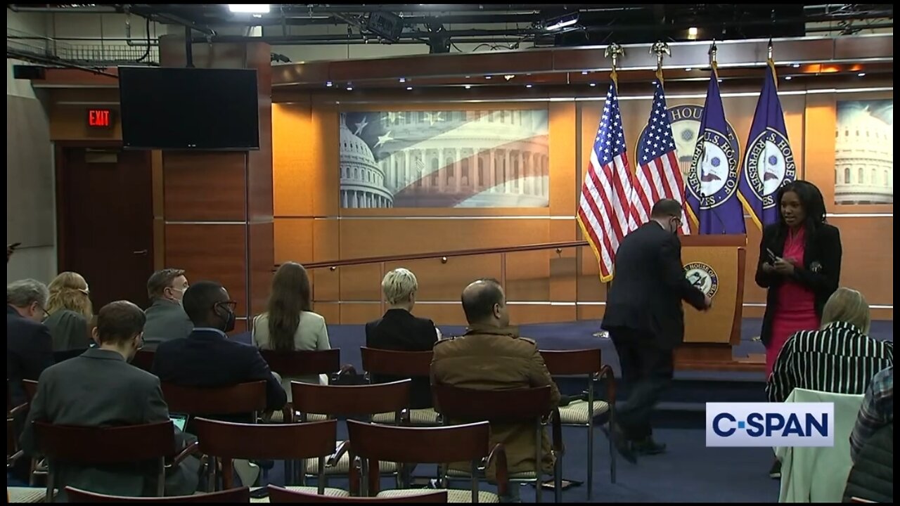 Reporters Waiting For Pelosi Are Told To Clear Room Because She Tested Positive For COVID
