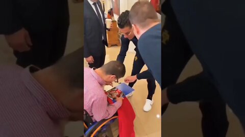 Cristiano Ronaldo making this supporters week. ❤️🇵🇹 #shorts #clips #football #shortsfeed