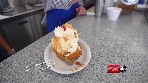 Simply Sweet: Rosemary's Blondie Sundae