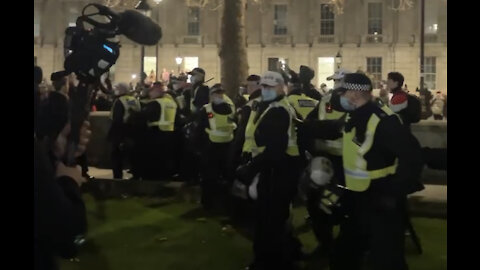 London Police in retreat tonight. The people are fed up with the totalitarian bullshxt!!!