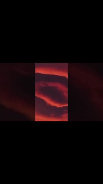 Freaky Looking Cloud Looks Like UFO?