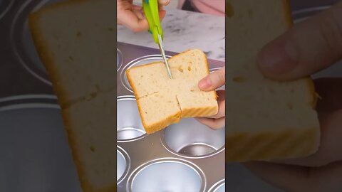 BREAD SHAPED SNACK.