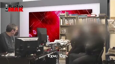 Μακελειό - Ο Βασίλης Ρουμπέτης στα γραφεία της εφημερίδας