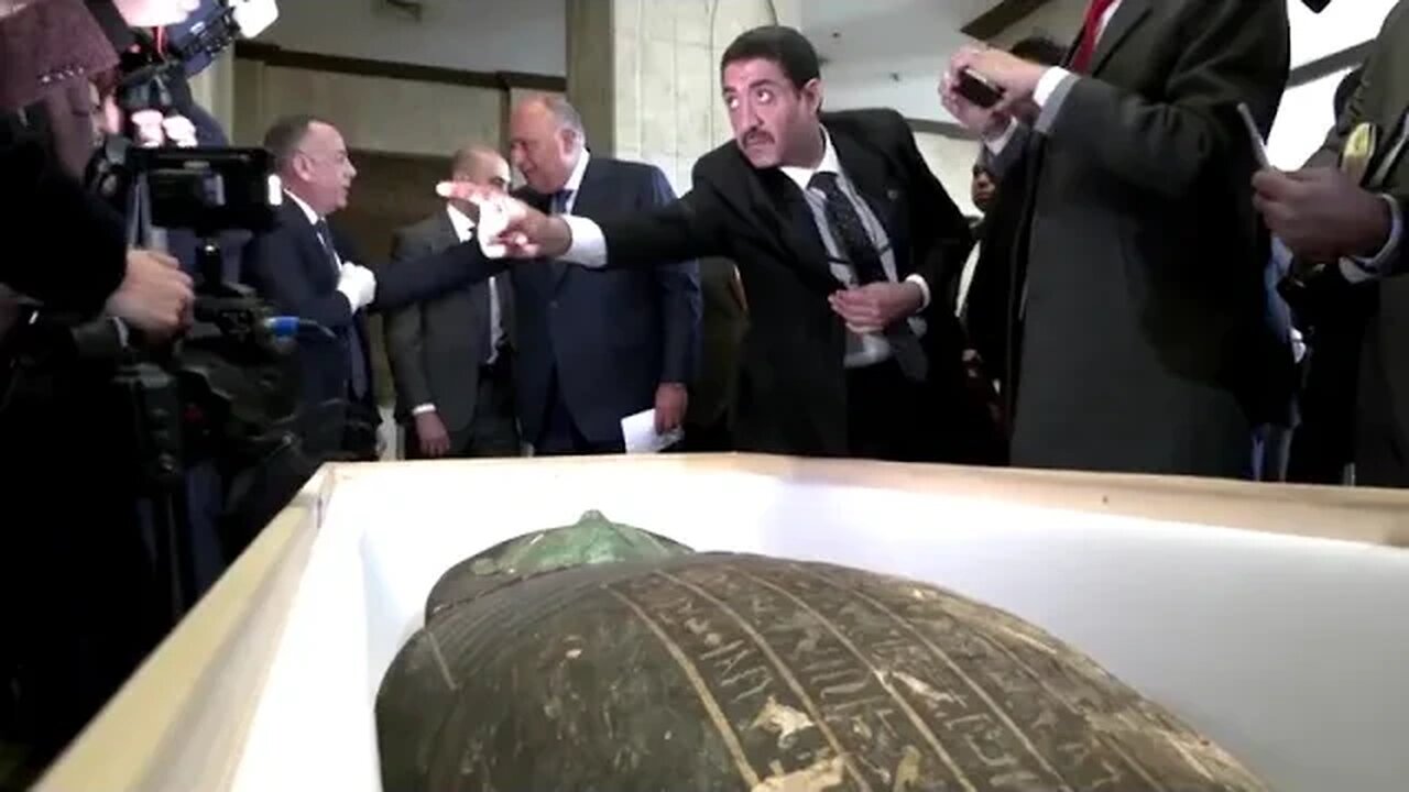 Egypt receives rare sarcophagus lid from the U.S.