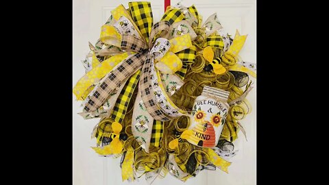 Making A Spring Bumble Bee Deco-Mesh Wreath|Marthas Wreath| DIY Spring Bee Wreath DIY| How to