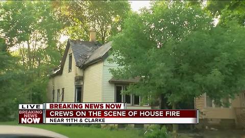 2-alarm fire breaks out on Milwaukee's north side