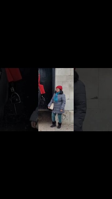 Almost loose balance with fear of the horse #horseguardsparade