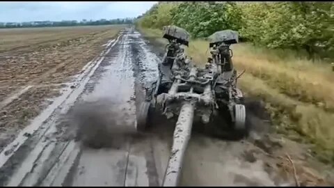 Towing howitzer M777 AFU