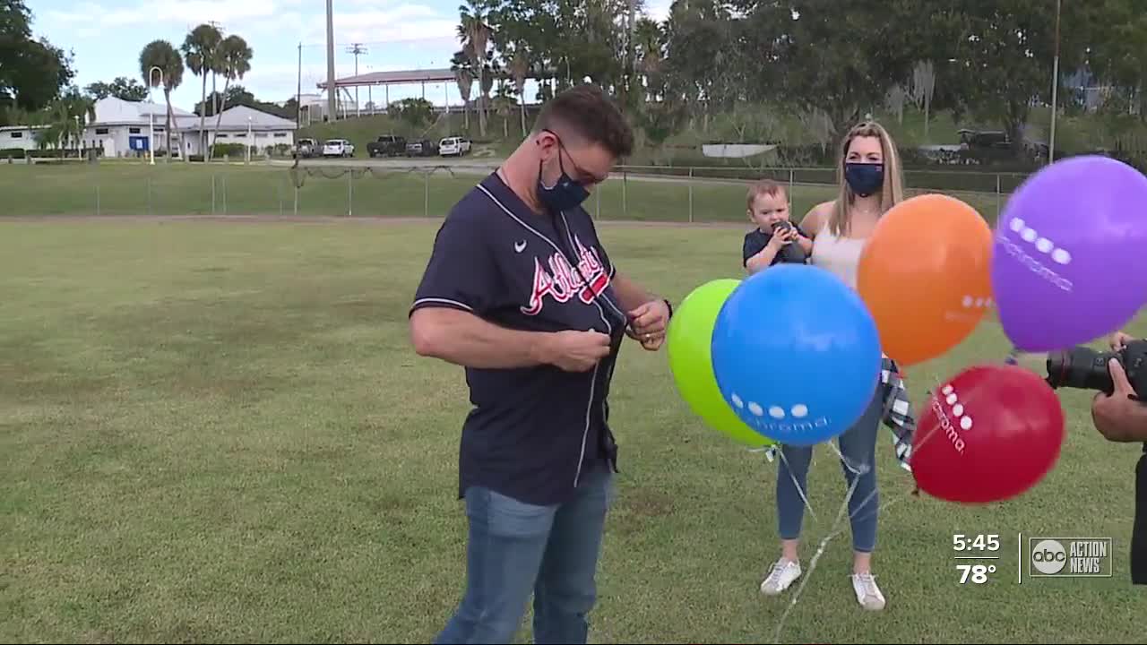 Colorblind Atlanta Braves pitcher Grant Dayton sees color for first time thanks to gift from wife