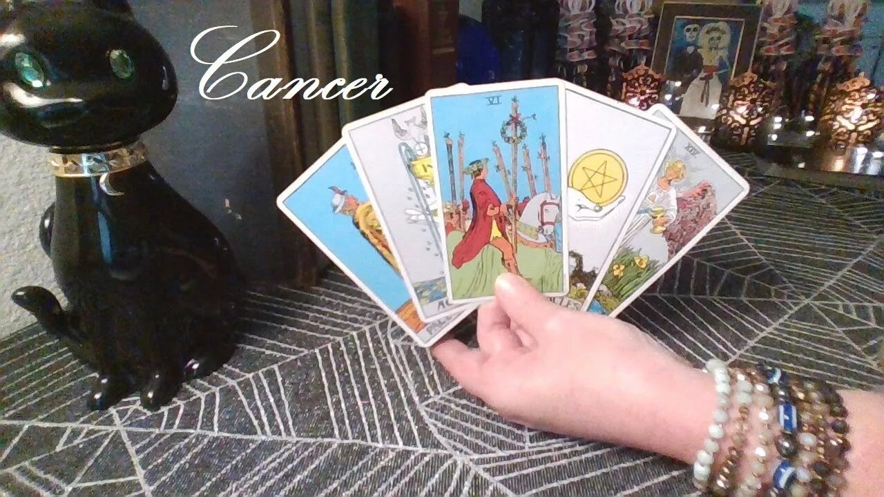 Cancer ❤️💋💔 "THE ONE WHO MAKES YOUR HEART RACE" Love, Lust or Loss October 2022 #TarotReading