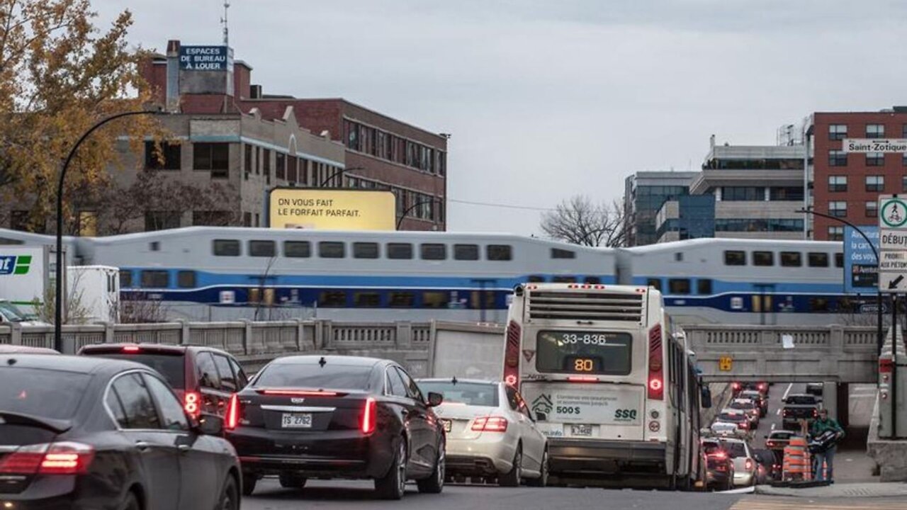 On sait maintenant quand les voitures à essence seront retirées de la vente au Canada