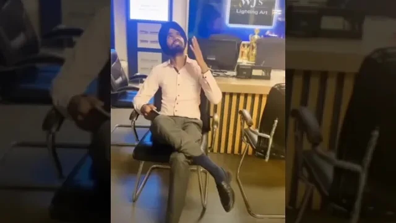 Batao yaar fer kon c Company ki khareedu ??