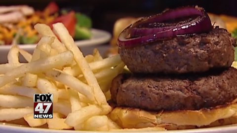 Only 2 top burger chains get ‘A’ grade for serving antibiotic-free beef