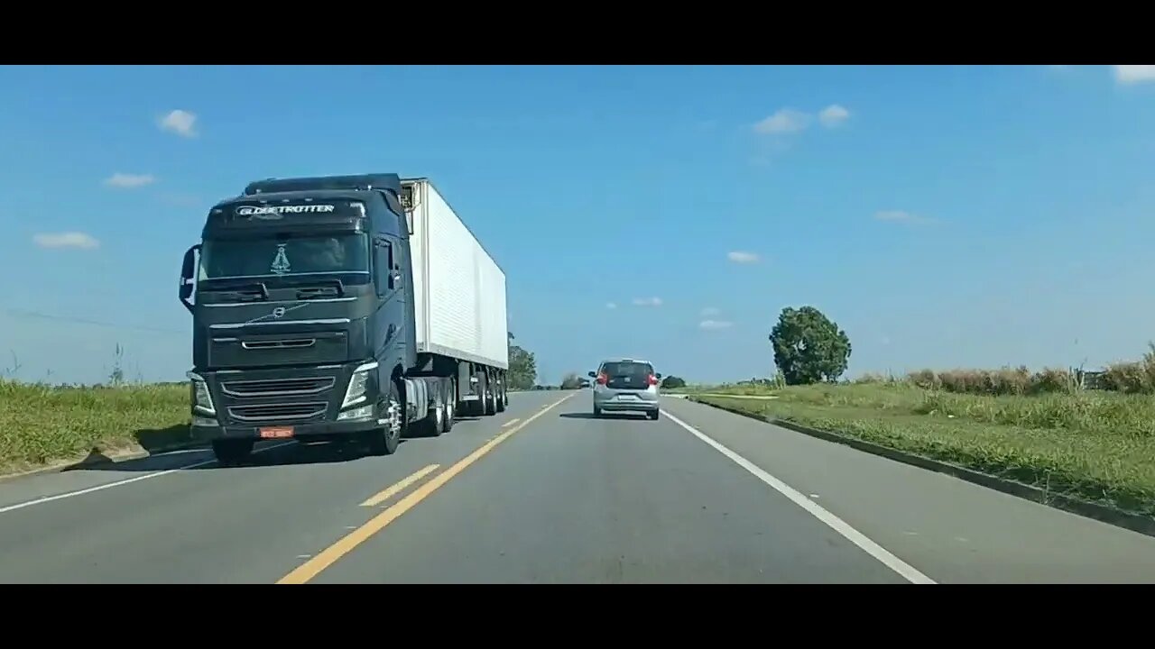 BR 101 - TRECHO NO ESTADO DO ESPÍRITO SANTO, PRÓXIMO A CIDADE DE LINHARES.🇧🇷