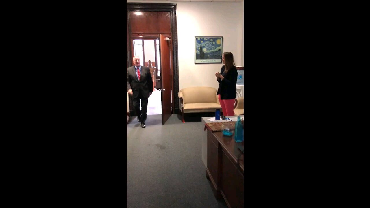 Philadelphia mayor dances as city declared a sanctuary city