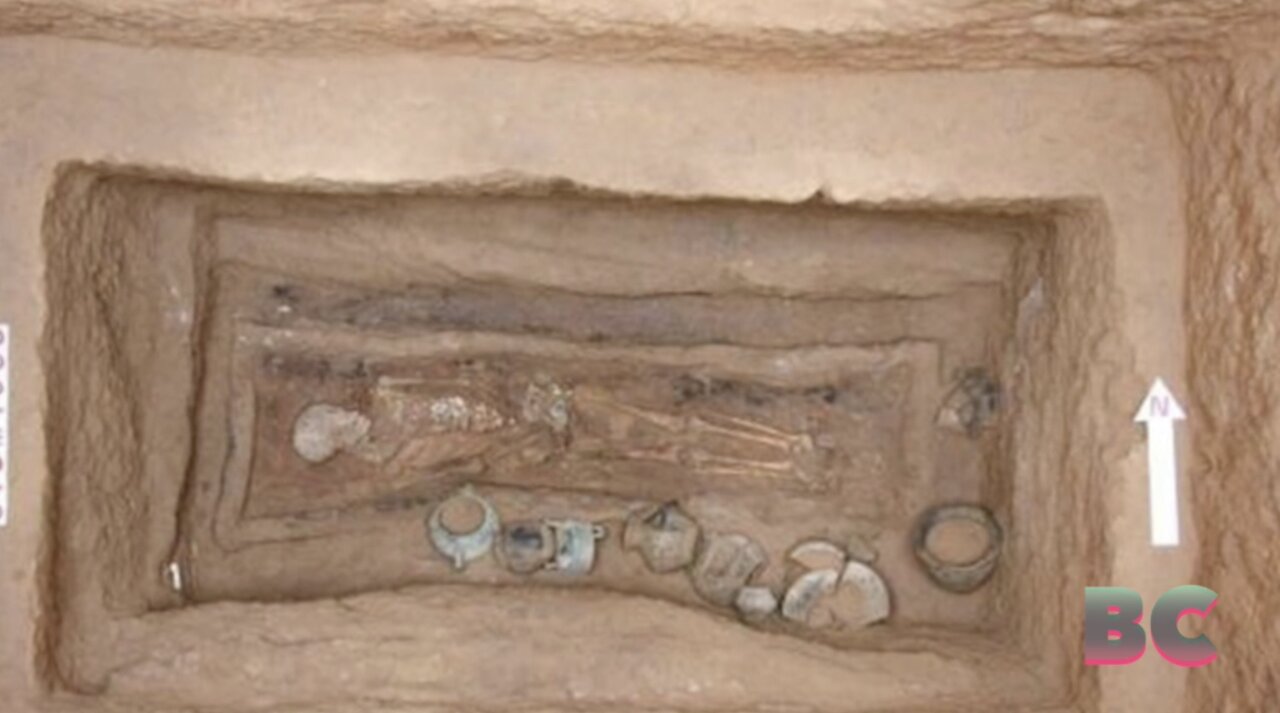 A collection of burial objects found in tomb of 3000-year-old Noblewoman in China