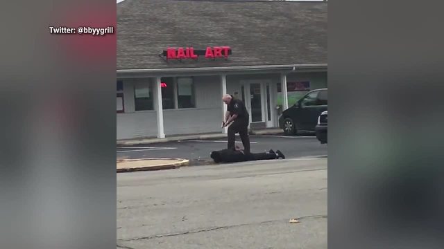 Indiana jail officer holds man at gunpoint in parking lot